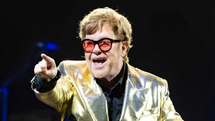 Elton John revela estar com infecção ocular grave: "Me deixou com a visão limitada"