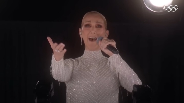 Céline Dion celebra performance nas Olimpíadas de Paris: "Estou feliz por estar de volta"