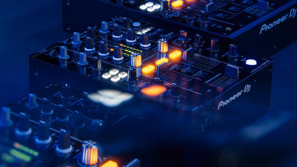 Serato DJ Pro 4.0.6 libera compatibilidade oficial com três mixers da Pioneer DJ