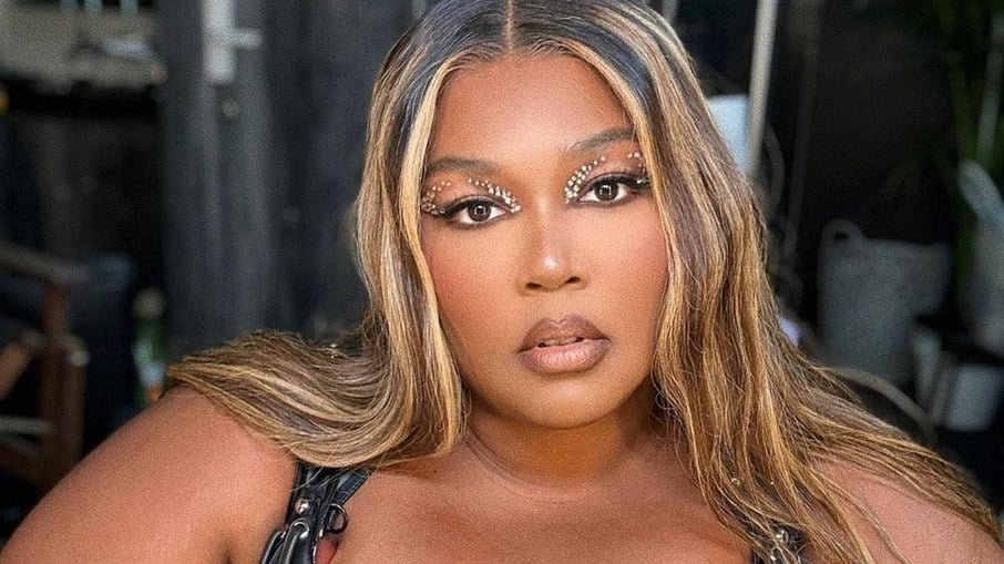 Lizzo é acusada de assédio sexual por ex-dançarinas e de criar um