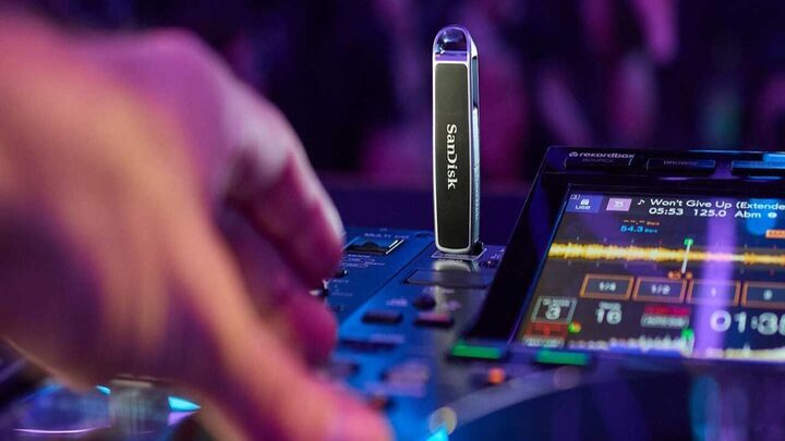 Pioneer suspende firmware 3.30 que apresentou problemas para carregar playlists.